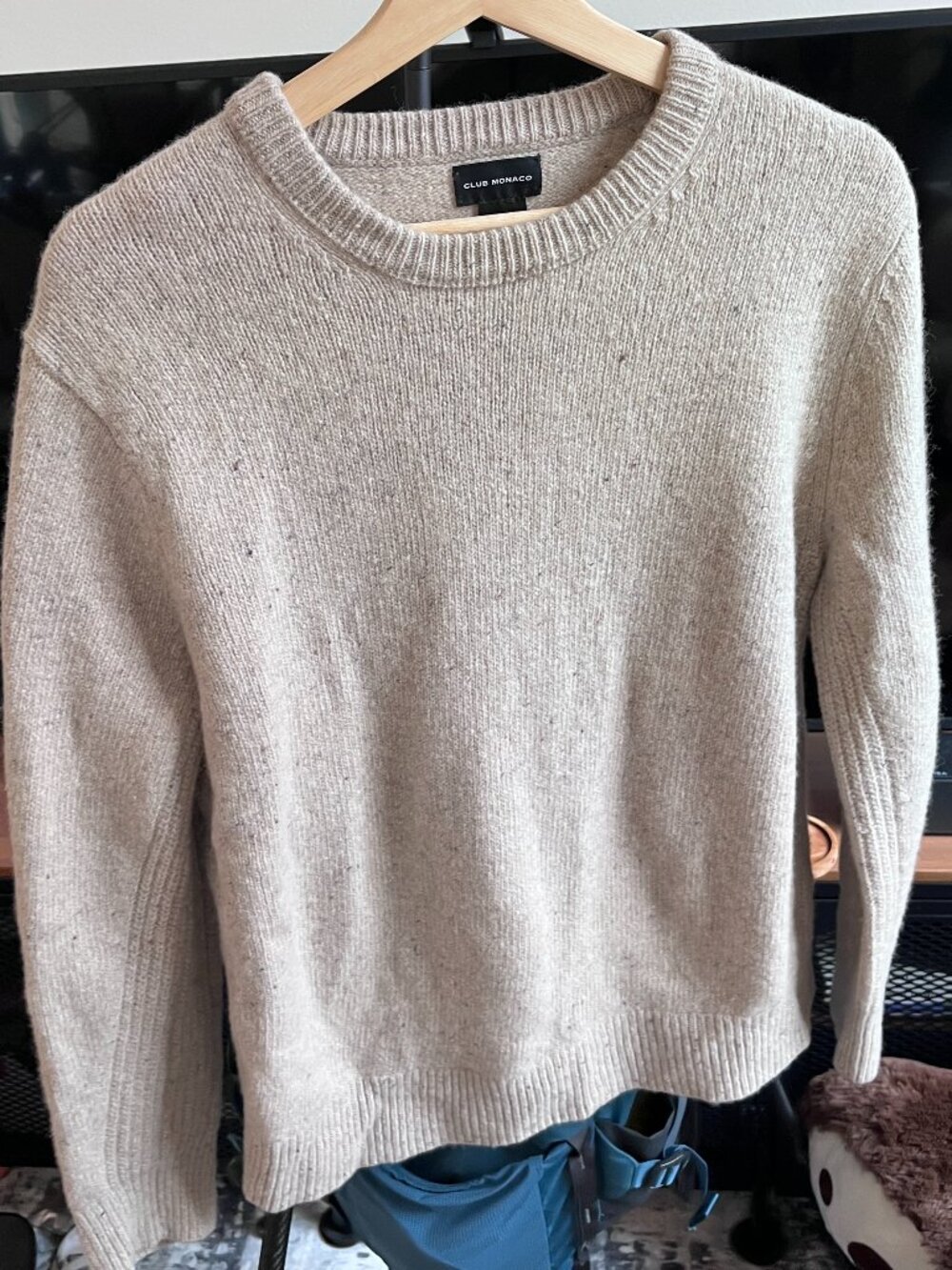 Club Monaco Men's Oatmeal Flecked Crewneck Sweater Medium